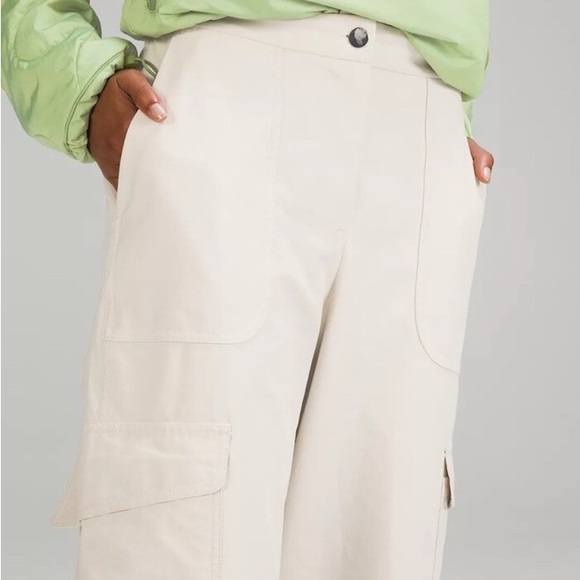 lululemon athletica Pants - NWT Lululemon Light Utilitech Cargo Pocket HR Crop Natural Ivory Size 30